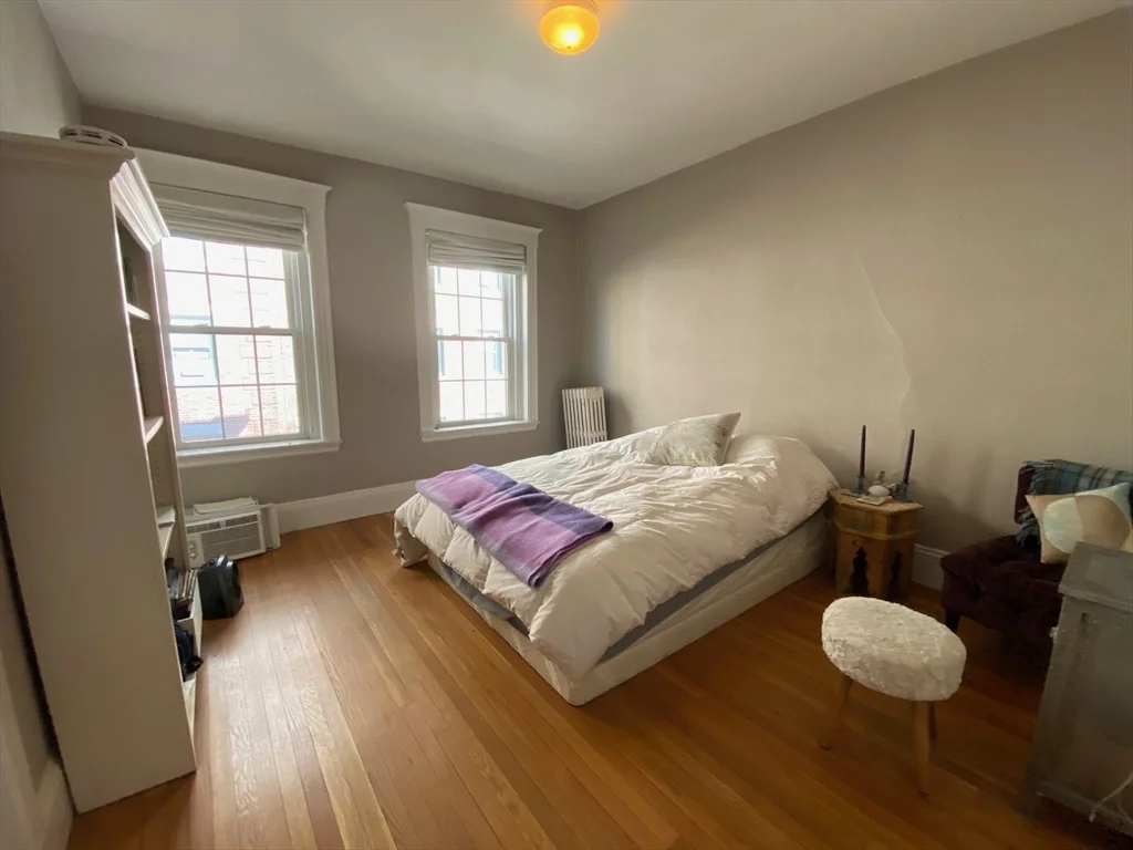 1 bed, 1 bath apartment for rent at 26 Myrtle St Unit 12A, Beacon Hill