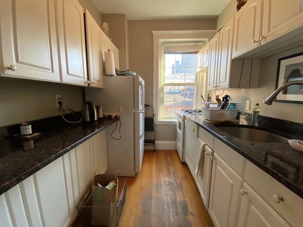1 bed, 1 bath apartment for rent at 26 Myrtle St Unit 12A, Beacon Hill — photo 10 of 17