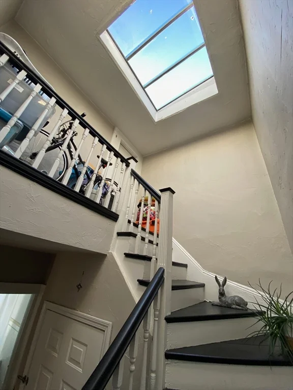 1 bed, 1 bath apartment for rent at 26 Myrtle St Unit 12A, Beacon Hill — photo 15 of 17