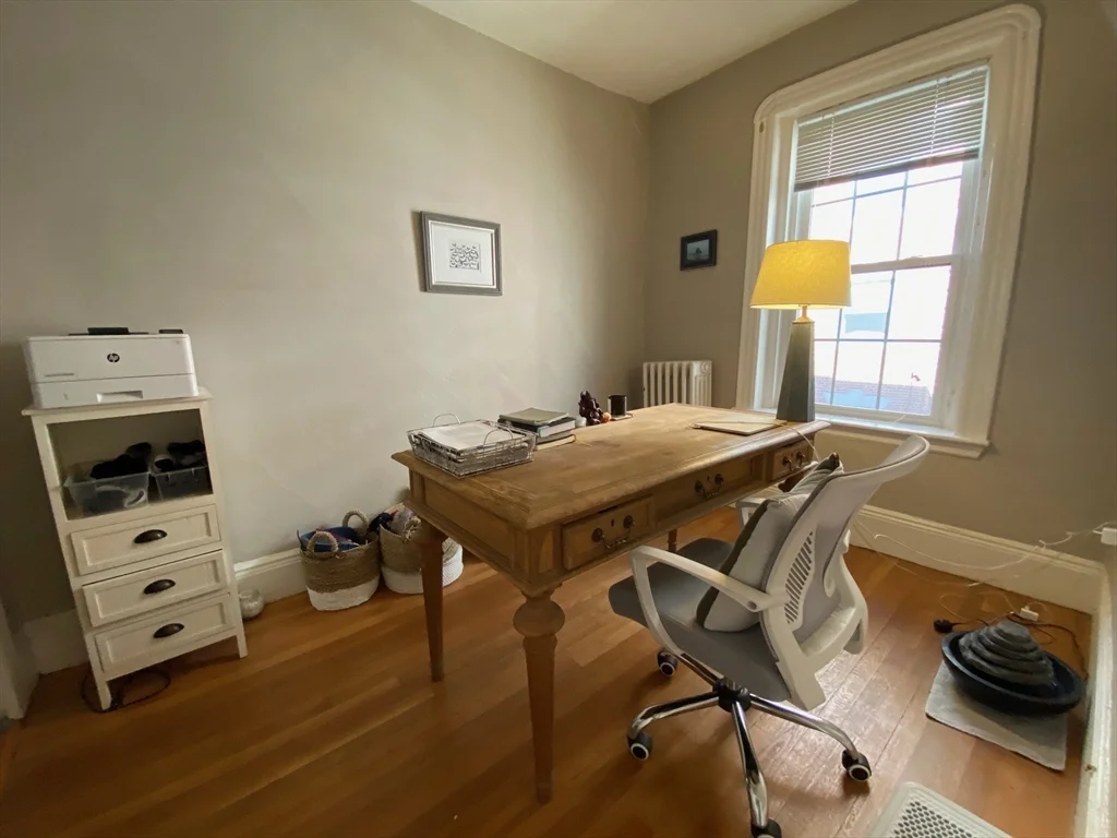 1 bed, 1 bath apartment for rent at 26 Myrtle St Unit 12A, Beacon Hill — photo 4 of 17
