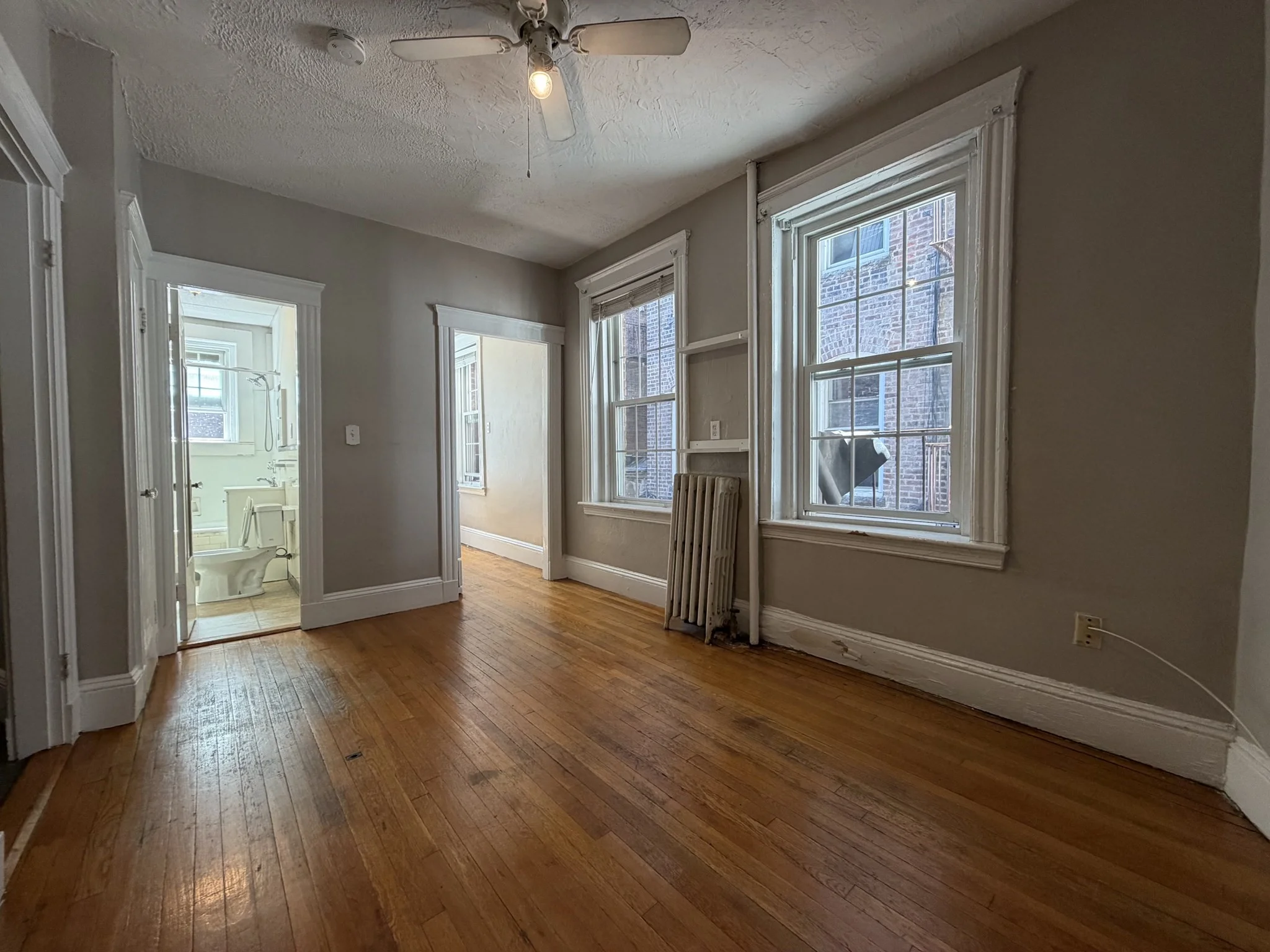 Studio bed, 1 bath apartment for rent at 26 Myrtle St Unit 3, Beacon Hill