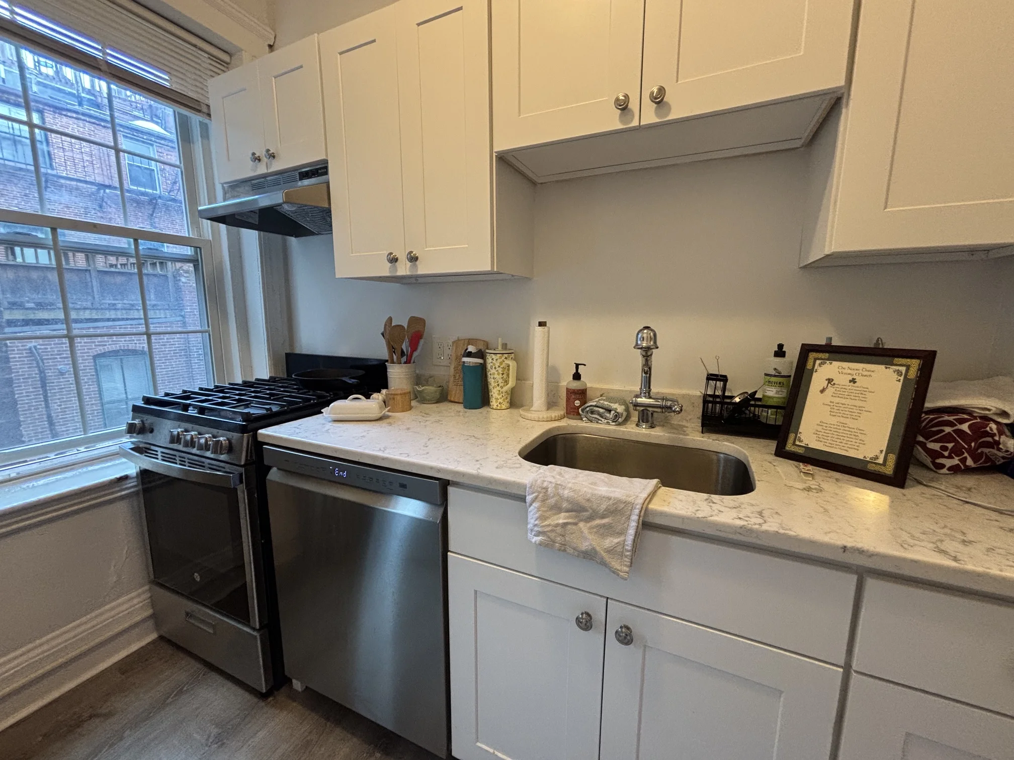 1 bed, 1 bath apartment for rent at 26 Myrtle St Unit 5, Beacon Hill — photo 11 of 13