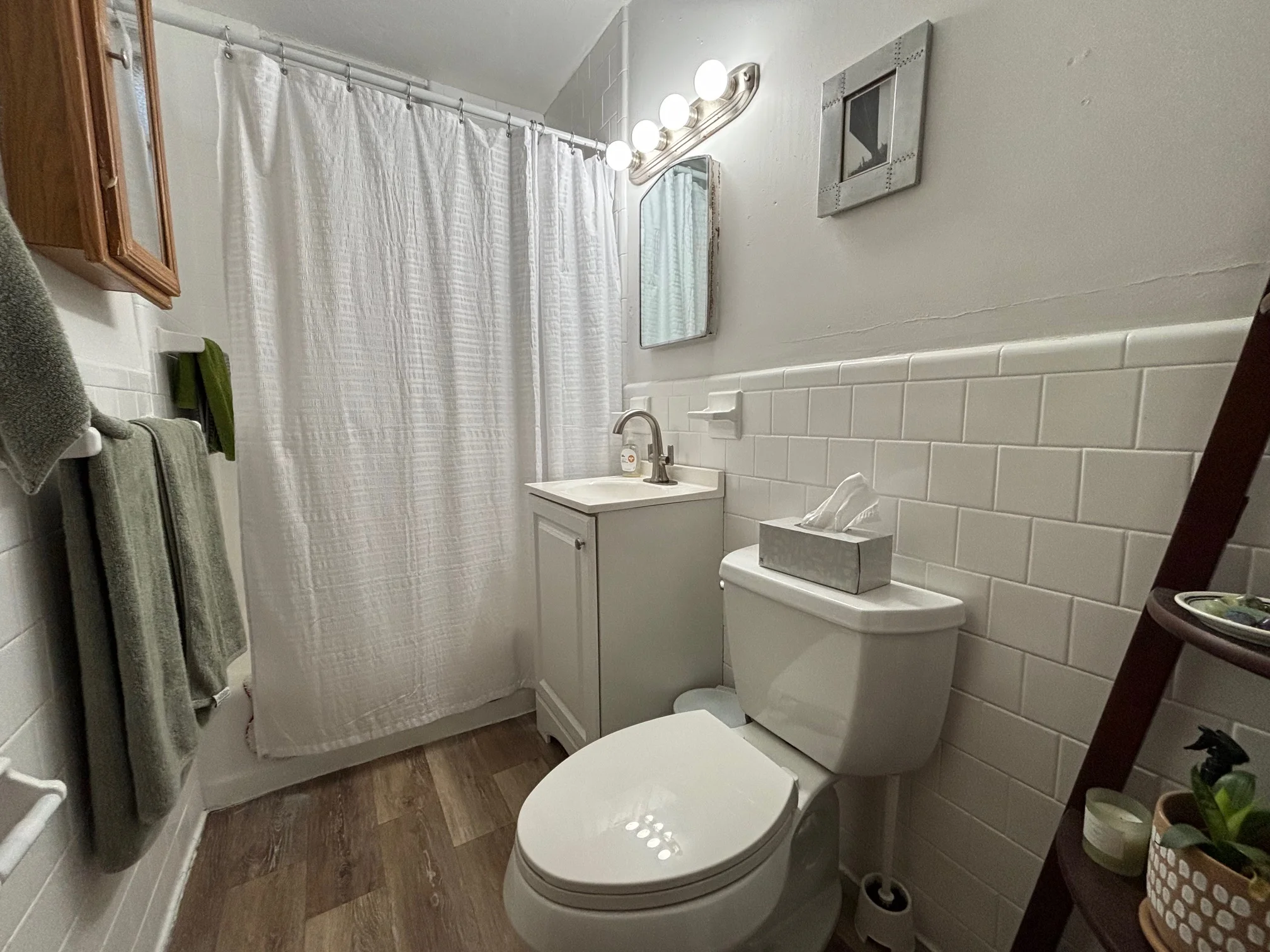 Studio bed, 1 bath apartment for rent at 26 Myrtle St Unit A, Beacon Hill — photo 11 of 13