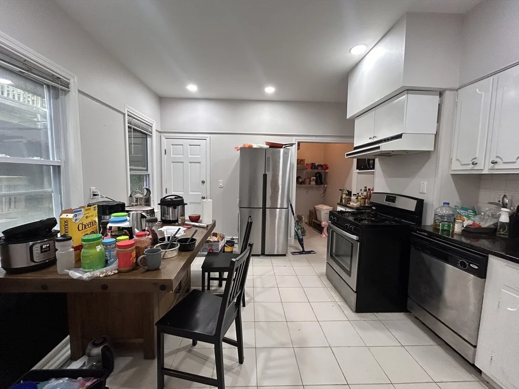 3 bed, 3 bath apartment for rent at 26 Mystic St Unit 1, Boston — photo 6 of 20