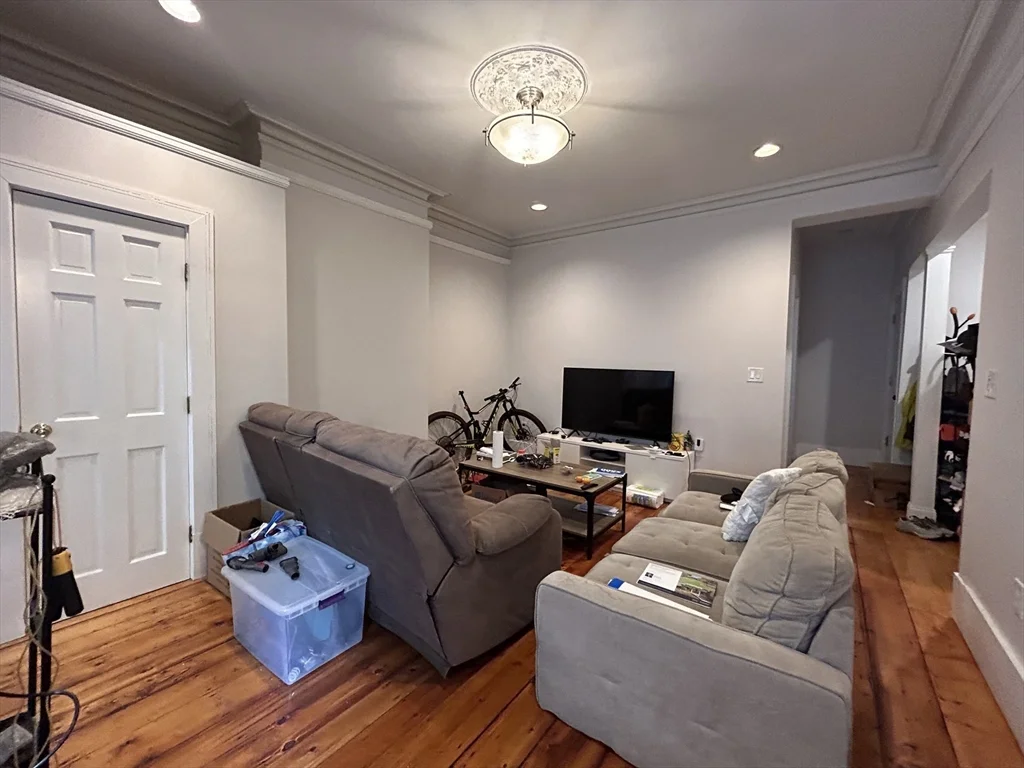 3 bed, 3 bath apartment for rent at 26 Mystic St Unit 1, Boston — photo 4 of 20
