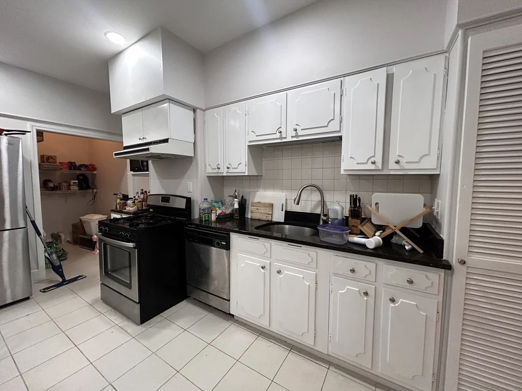 3 bed, 3 bath apartment for rent at 26 Mystic St Unit 1, Boston — photo 5 of 20