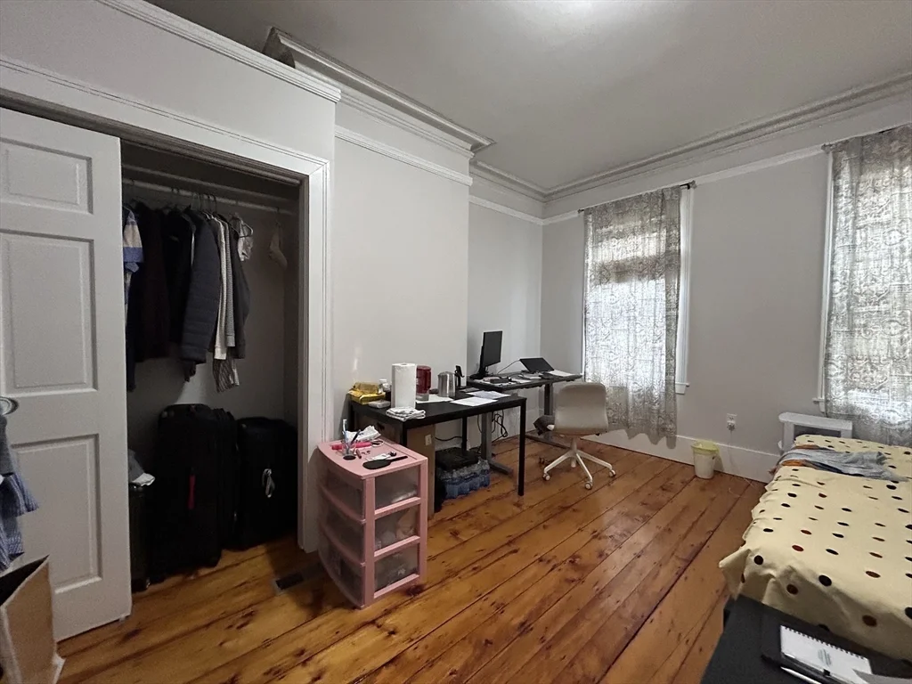 3 bed, 3 bath apartment for rent at 26 Mystic St Unit 1, Boston