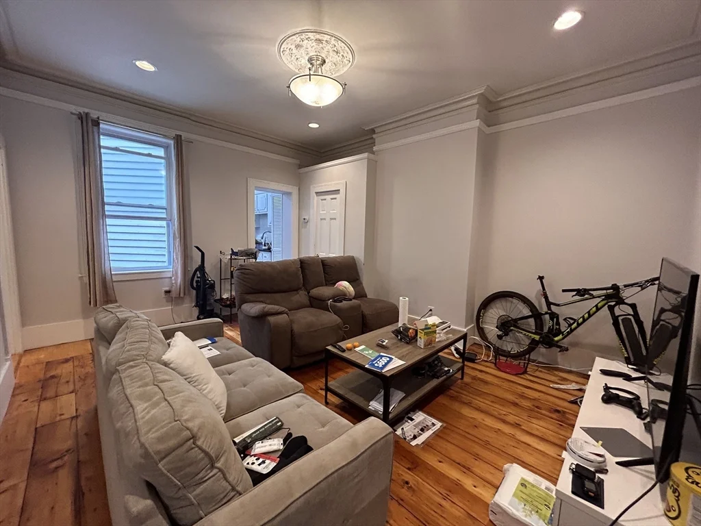 3 bed, 3 bath apartment for rent at 26 Mystic St Unit 1, Boston — photo 3 of 20