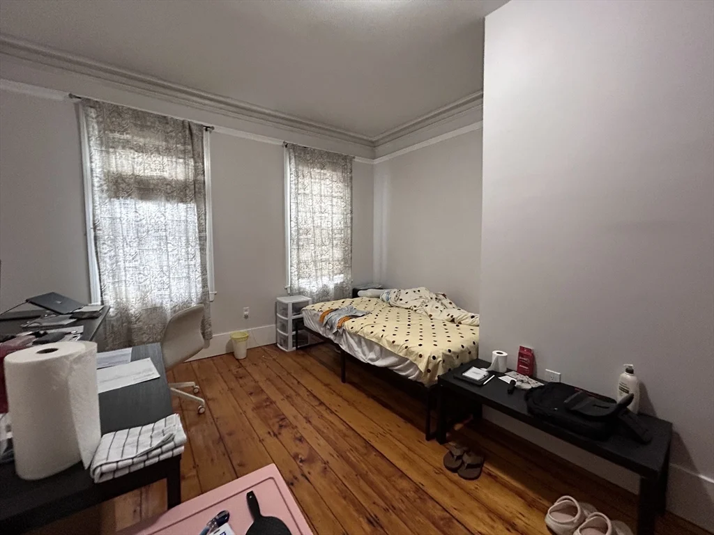 3 bed, 3 bath apartment for rent at 26 Mystic St Unit 1, Boston — photo 2 of 20