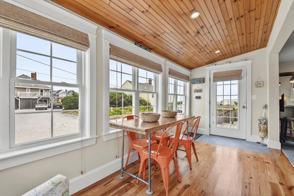 1 bed, 1 bath apartment for rent at 26 Newport Ave, Scituate — photo 18 of 35