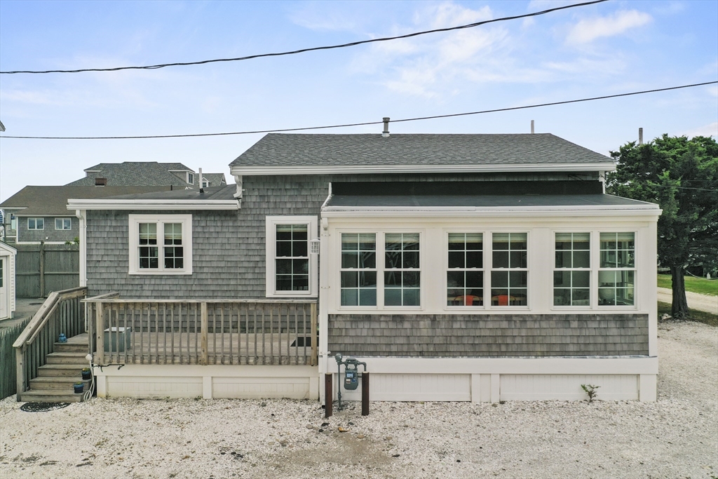 1 bed, 1 bath apartment for rent at 26 Newport Ave, Scituate — photo 1 of 35