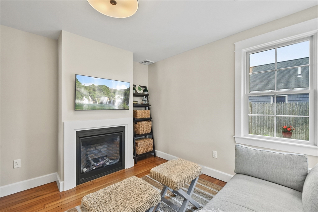 1 bed, 1 bath apartment for rent at 26 Newport Ave, Scituate — photo 14 of 35