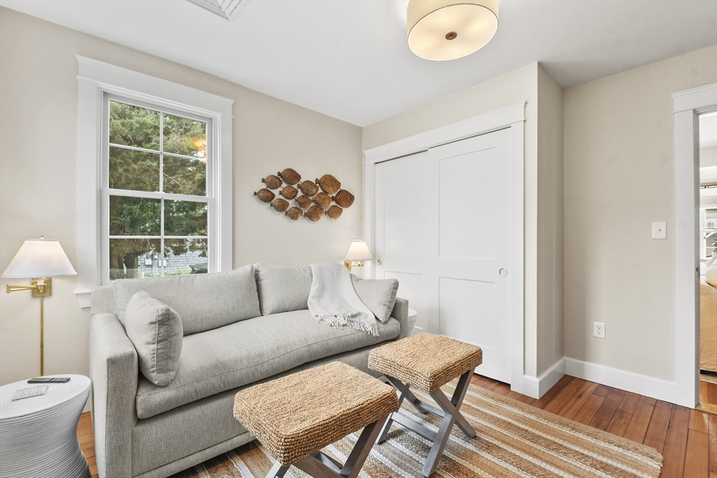 1 bed, 1 bath apartment for rent at 26 Newport Ave, Scituate — photo 12 of 35
