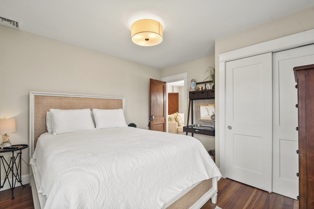 1 bed, 1 bath apartment for rent at 26 Newport Ave, Scituate — photo 23 of 35