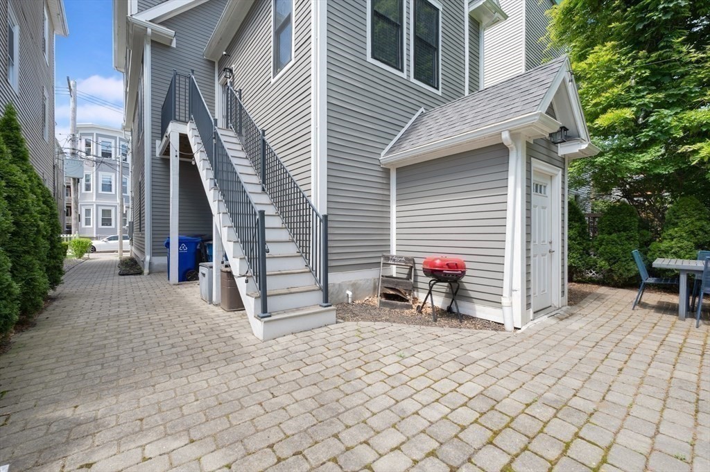 3 bed, 2 bath apartment for rent at 26 Newport St Unit 2, Dorchester — photo 14 of 15