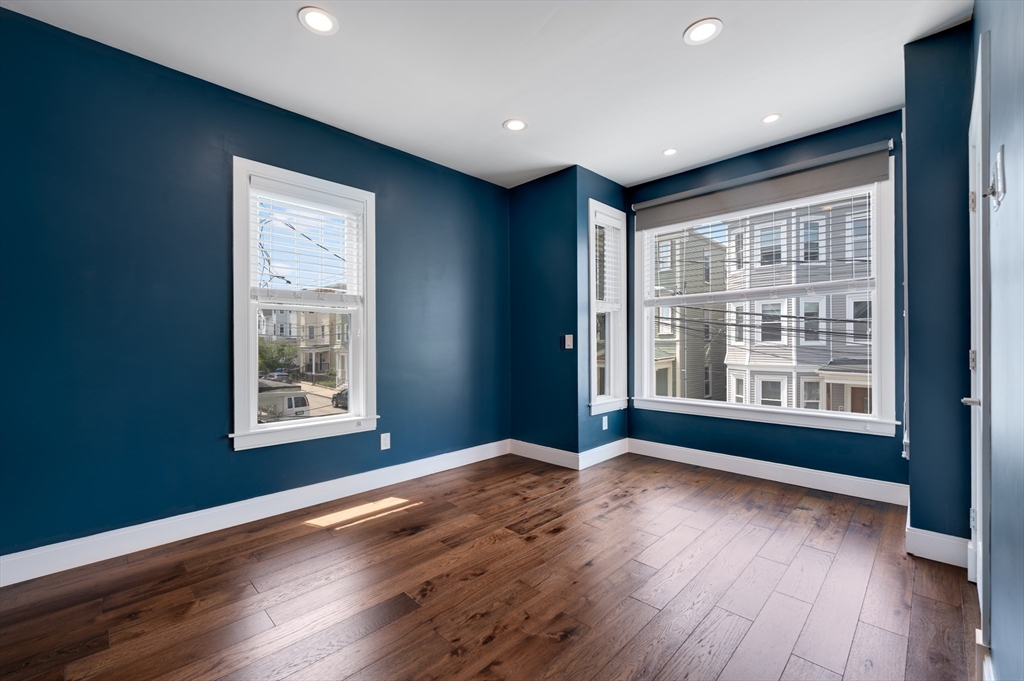 3 bed, 2 bath apartment for rent at 26 Newport St Unit two, Dorchester — photo 5 of 10