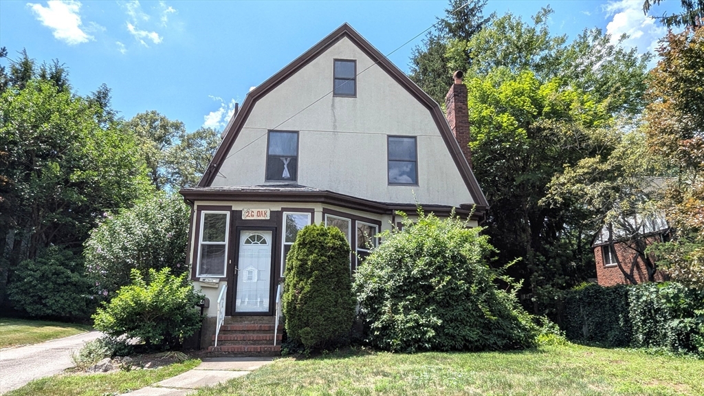 3 bed, 1 bath apartment for rent at 26 Oak St Unit 26, Wellesley — photo 1 of 11