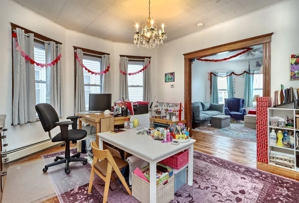 3 bed, 1 bath apartment for rent at 26 Oakland St Unit 2, Inman Square — photo 5 of 9