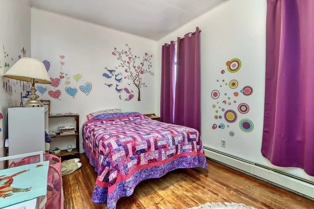 3 bed, 1 bath apartment for rent at 26 Oakland St Unit 2, Inman Square — photo 6 of 9