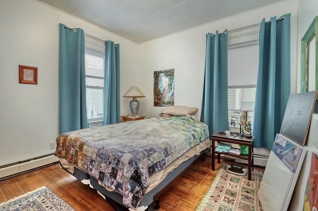 3 bed, 1 bath apartment for rent at 26 Oakland St Unit 2, Inman Square — photo 1 of 9