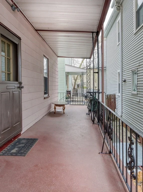3 bed, 1 bath apartment for rent at 26 Oakland St Unit 2, Inman Square — photo 8 of 9