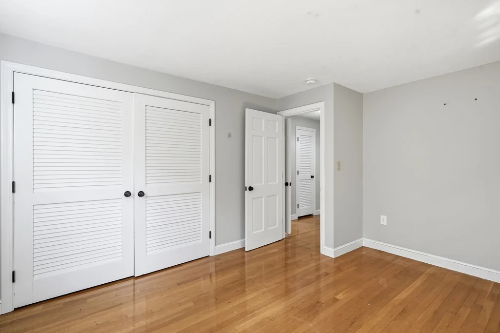 4 bed, 2 bath apartment for rent at 26 Old Coach Rd, Cohasset — photo 32 of 42