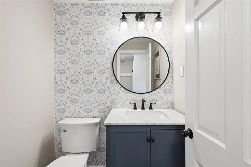 4 bed, 2 bath apartment for rent at 26 Old Coach Rd, Cohasset — photo 23 of 42