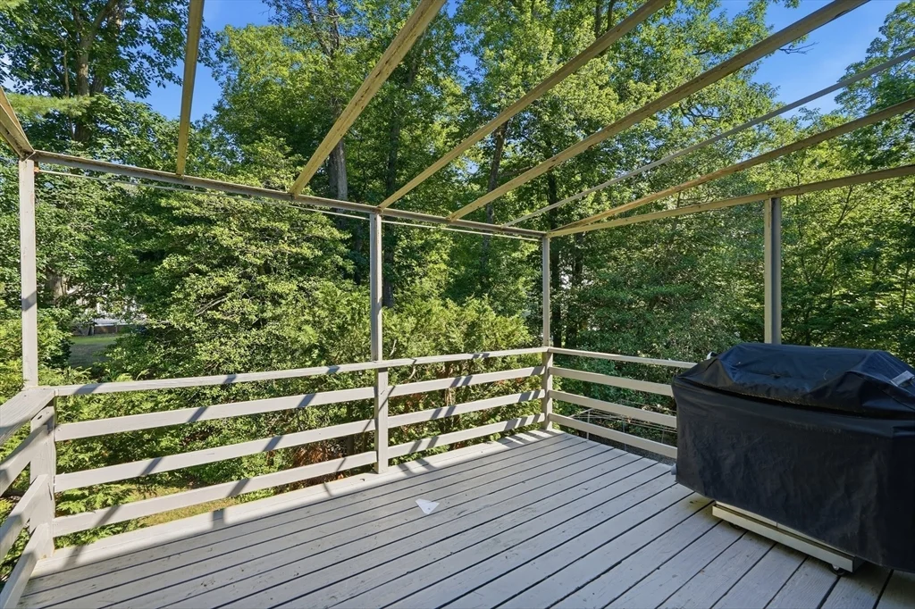 4 bed, 2 bath apartment for rent at 26 Old Coach Rd, Cohasset — photo 38 of 42