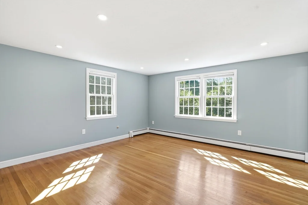 4 bed, 2 bath apartment for rent at 26 Old Coach Rd, Cohasset — photo 26 of 42