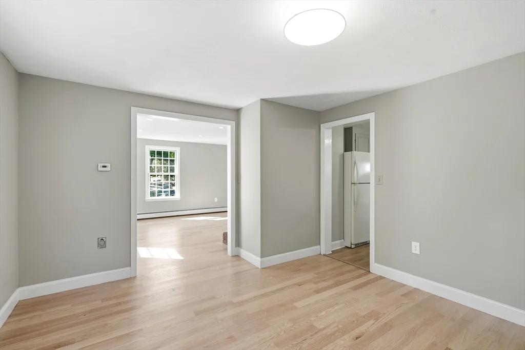 4 bed, 2 bath apartment for rent at 26 Old Coach Rd, Cohasset — photo 22 of 42