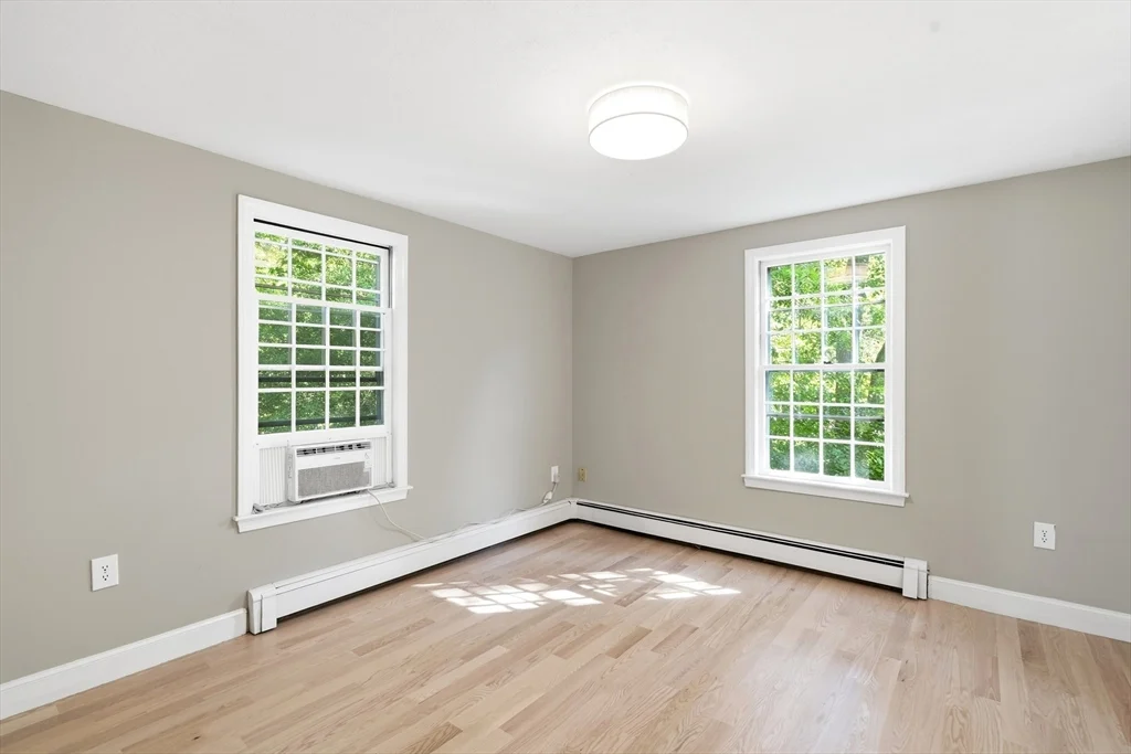 4 bed, 2 bath apartment for rent at 26 Old Coach Rd, Cohasset — photo 21 of 42