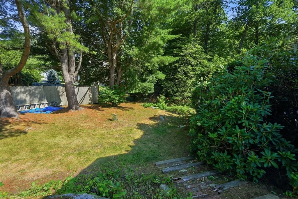 4 bed, 2 bath apartment for rent at 26 Old Coach Rd, Cohasset — photo 41 of 42