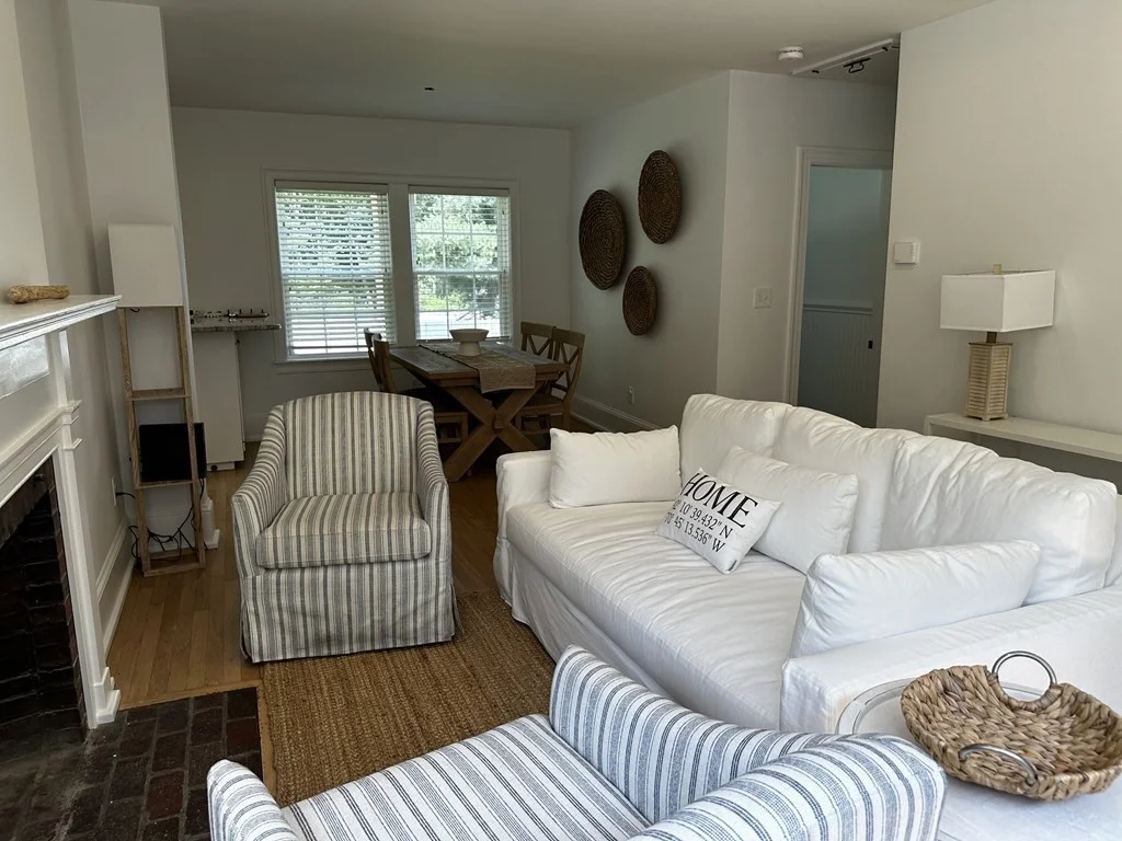 3 bed, 1 bath apartment for rent at 26 Old Oaken Bucket Rd, Scituate — photo 2 of 14