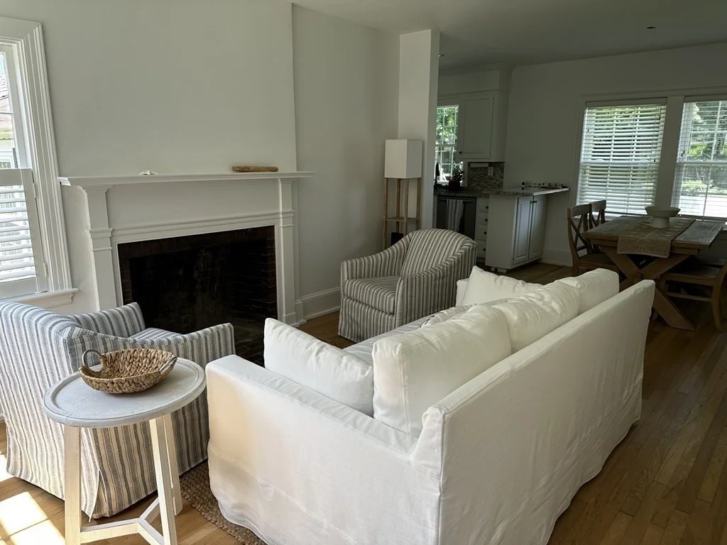3 bed, 1 bath apartment for rent at 26 Old Oaken Bucket Rd, Scituate — photo 3 of 14