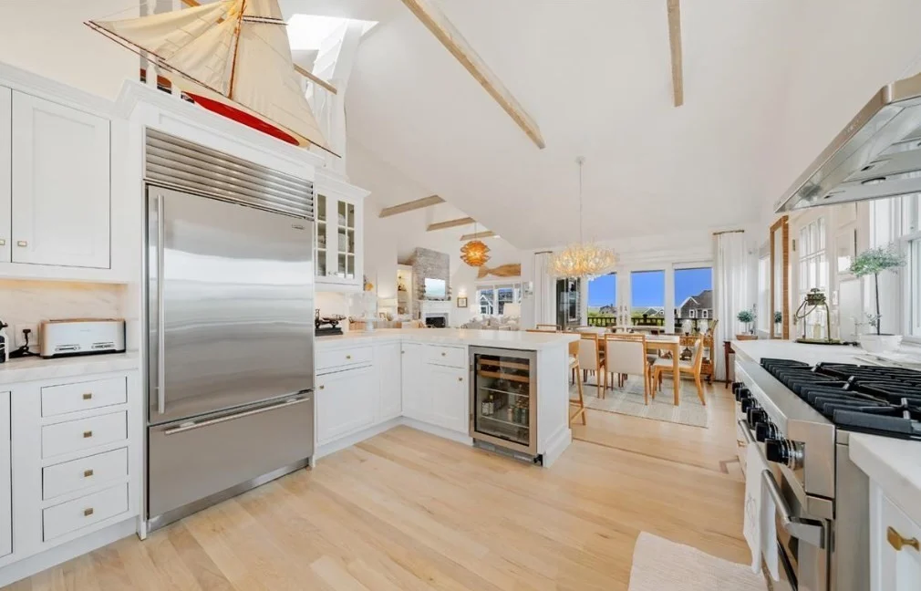 6 bed, 4+ bath apartment for rent at 26 Old Tom Nevers Unit 1, Nantucket — photo 7 of 31
