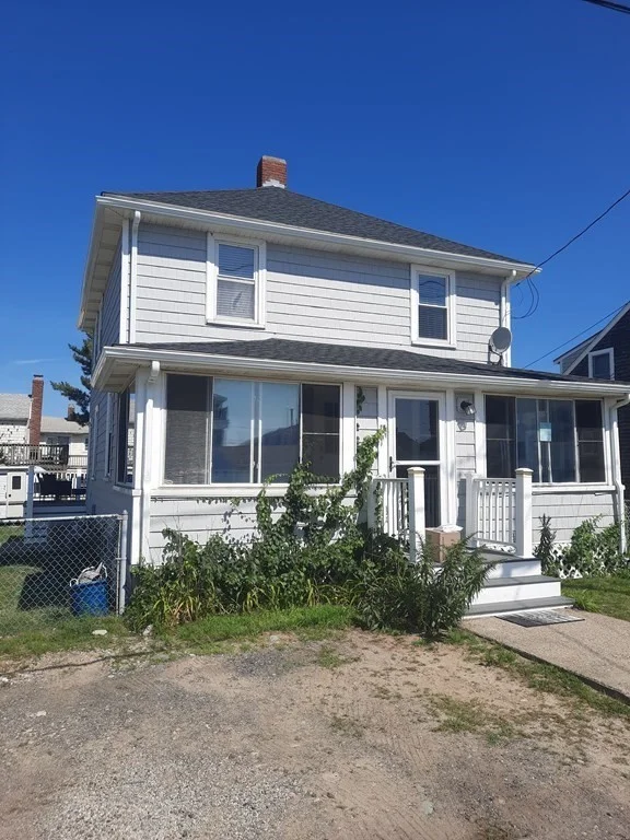 3 bed, 1 bath apartment for rent at 26 Olympia Unit 26, Marshfield — photo 1 of 12