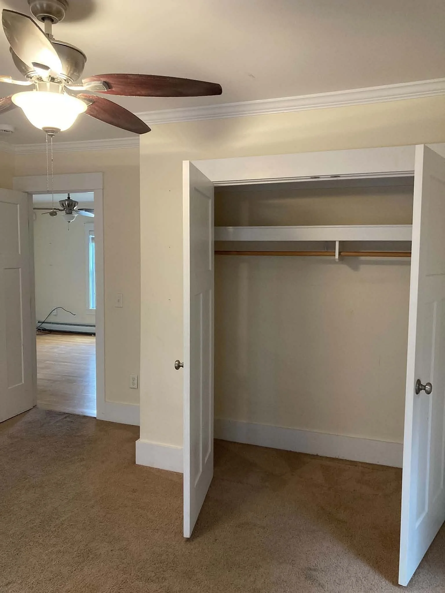 5 bed, 1 bath apartment for rent at 26 Orange St Unit 2, Fitchburg — photo 11 of 14
