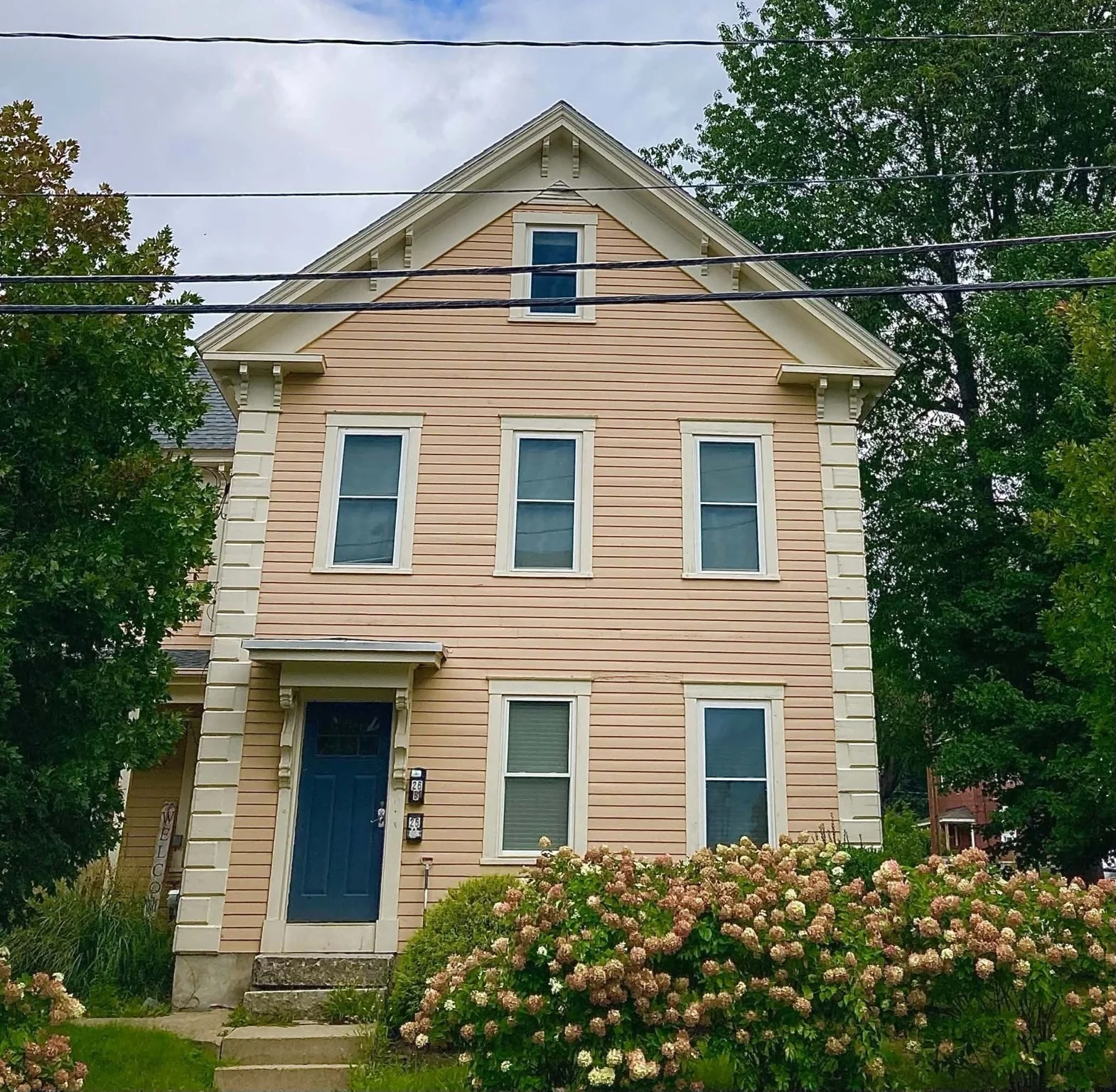 5 bed, 1 bath apartment for rent at 26 Orange St Unit 2, Fitchburg