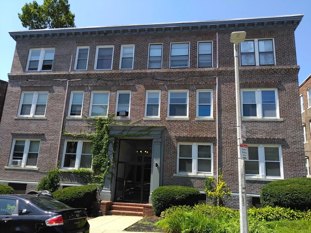 1 bed, 1 bath apartment for rent at 26 Park Vale Unit 4, Allston