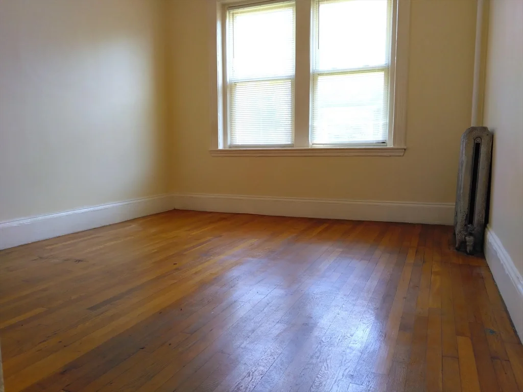 1 bed, 1 bath apartment for rent at 26 Park Vale Unit 4, Allston — photo 3 of 8