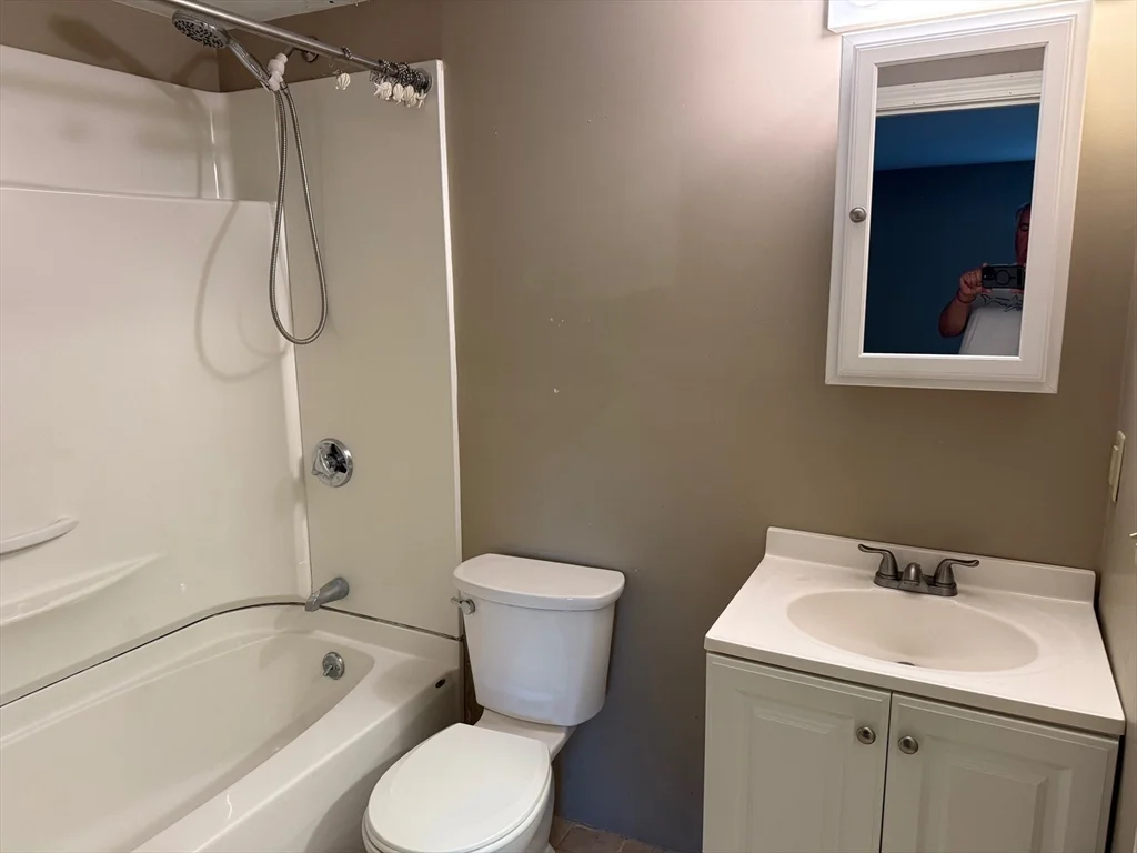 2 bed, 1 bath apartment for rent at 26 Parsonage St Unit 11, Marshfield — photo 3 of 3