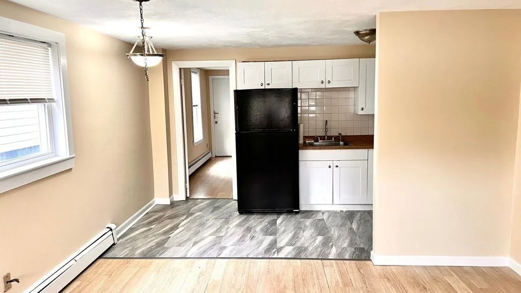1 bed, 1 bath apartment for rent at 26 Pauline St Unit 0, Winthrop — photo 5 of 8