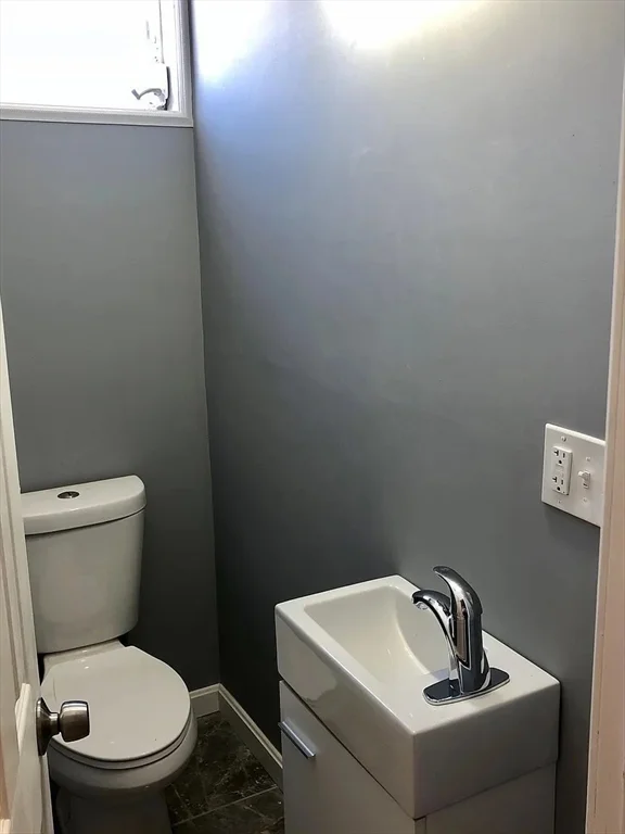 4 bed, 1 bath apartment for rent at 26 Payson Unit 2, Dorchester — photo 11 of 13