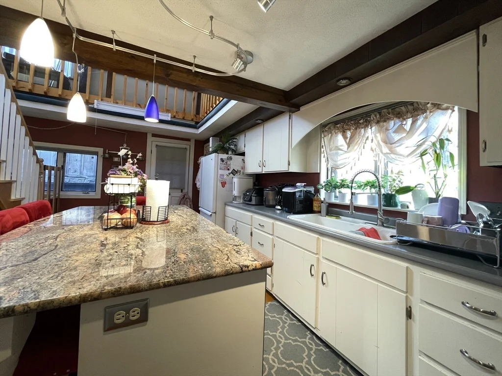 3 bed, 2 bath apartment for rent at 26 Pelham St, Billerica — photo 5 of 38