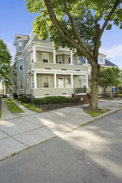 4 bed, 2 bath apartment for rent at 26 Pennsylvania Ave Unit 26, East Somerville — photo 24 of 25