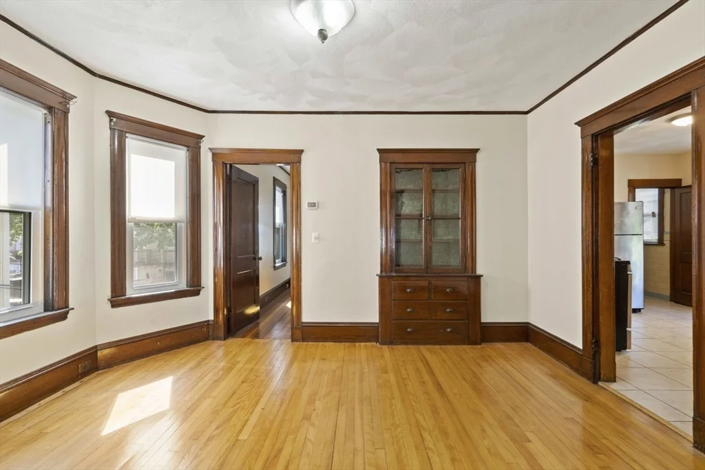 4 bed, 2 bath apartment for rent at 26 Pennsylvania Ave Unit 26, East Somerville — photo 2 of 25