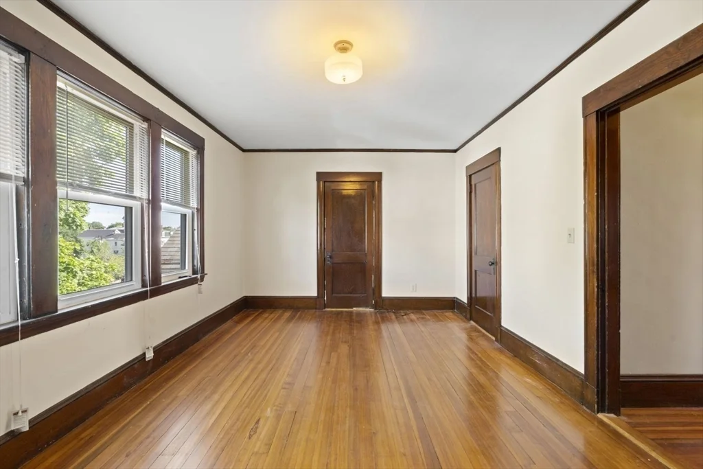 4 bed, 2 bath apartment for rent at 26 Pennsylvania Ave Unit 26, East Somerville — photo 15 of 25