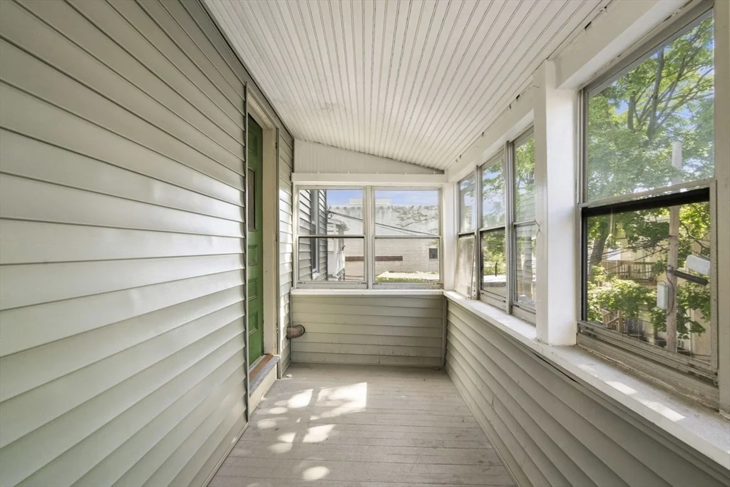 4 bed, 2 bath apartment for rent at 26 Pennsylvania Ave Unit 26, East Somerville — photo 20 of 25
