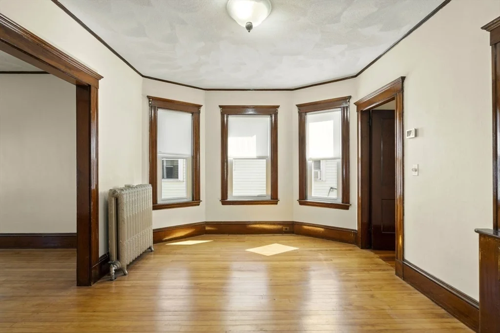 4 bed, 2 bath apartment for rent at 26 Pennsylvania Ave Unit 26, East Somerville