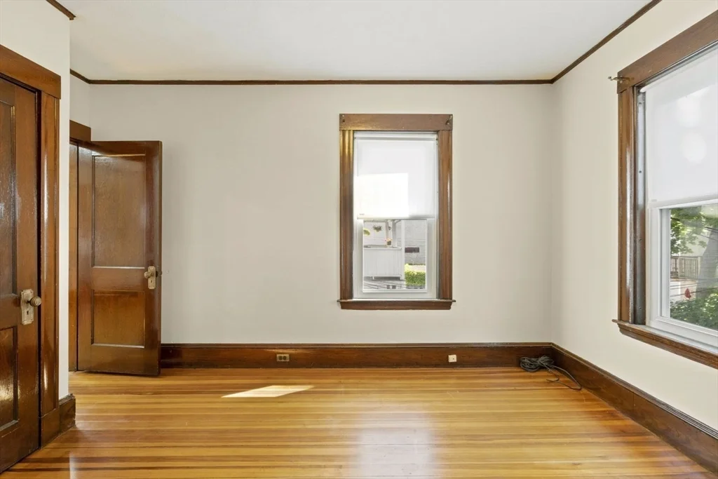 4 bed, 2 bath apartment for rent at 26 Pennsylvania Ave Unit 26, East Somerville — photo 8 of 25
